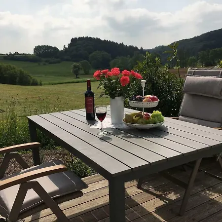 Konukevi Ihr Wohlfuhlurlaub In Der Vulkaneifel. Durchatmen Auf Dem Ferienhof Thommes. 3*